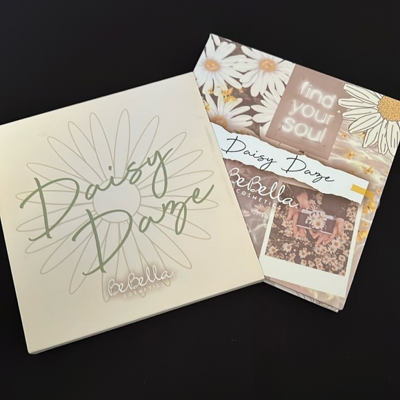 New Shadow Palette- Daisy Daze - Picture 3 of 8